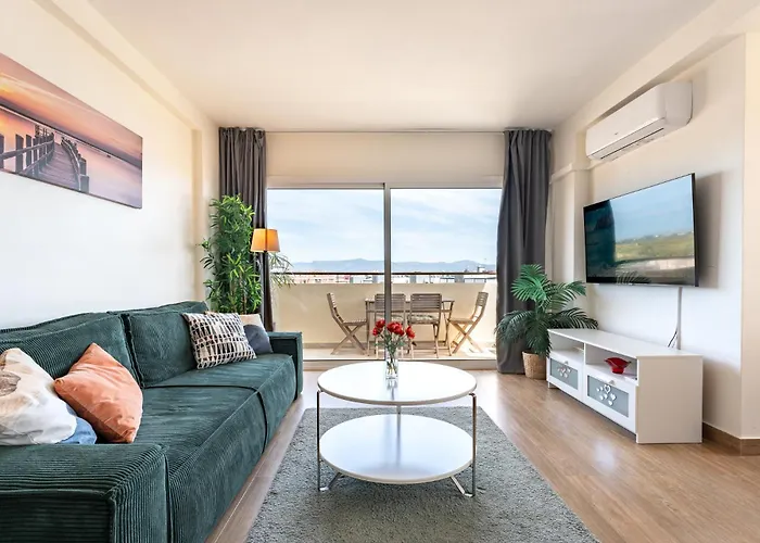 Apartament Sunrise Haven, Spacious, Bright, Pool, Terraces Torremolinos