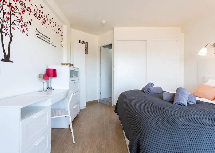 Sunrise Haven, Spacious, Bright, Pool, Terraces Apartament *