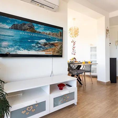 Sunrise Haven, Spacious, Bright, Pool, Terraces Торремолинос