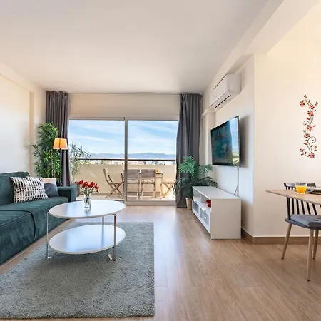 Sunrise Haven, Spacious, Bright, Pool, Terraces Апартаменты *