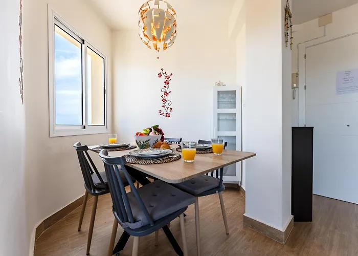 Sunrise Haven, Spacious, Bright, Pool, Terraces * Torremolinos